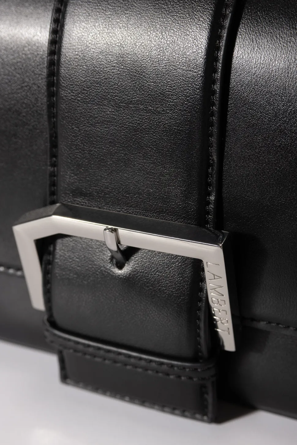 Le Emilia - Sac à bandoulière en cuir de raisin vegan